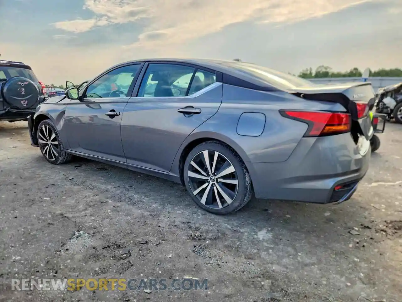 2 Photograph of a damaged car 1N4BL4CV9MN362759 NISSAN ALTIMA 2021