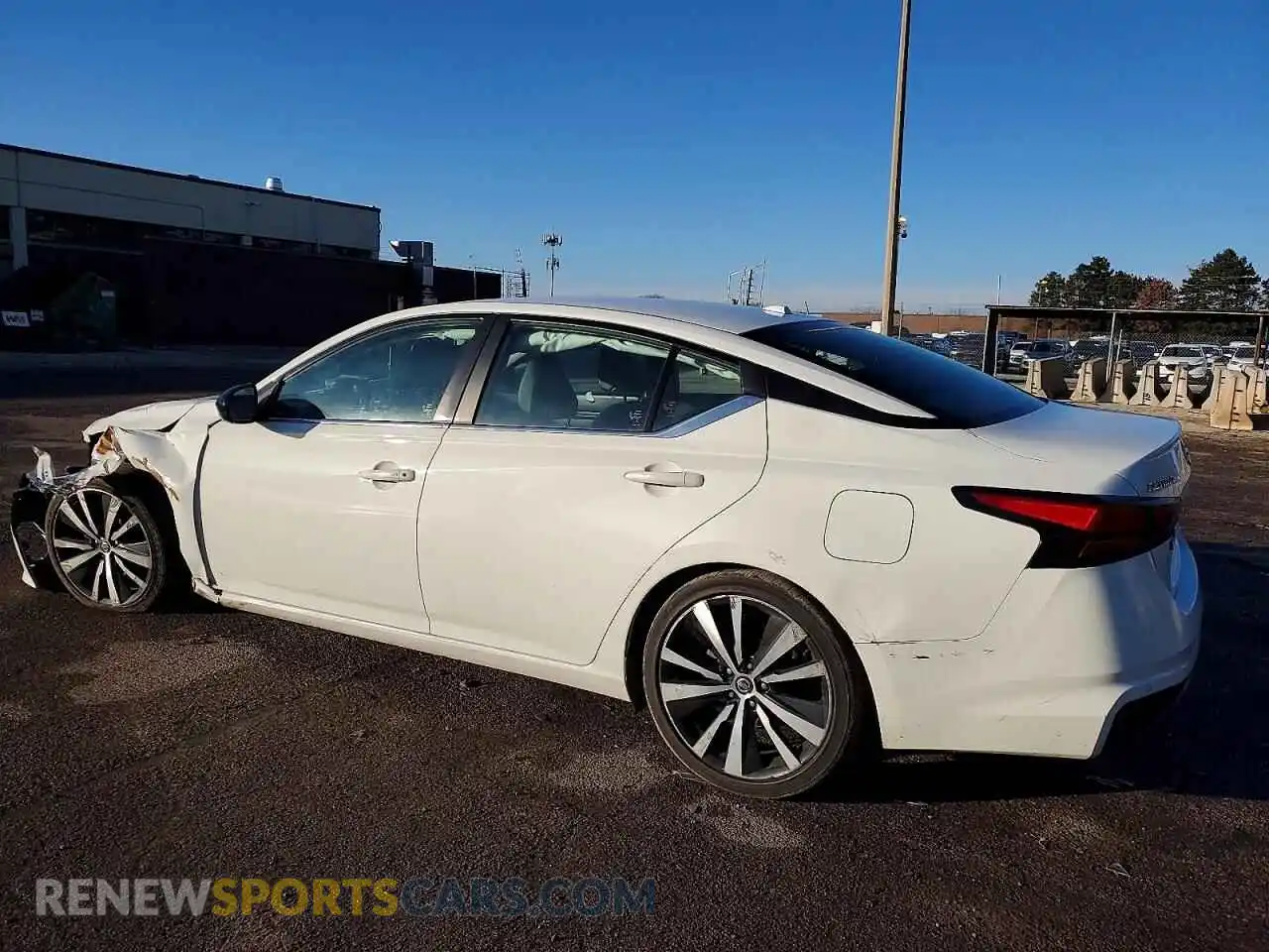 2 Photograph of a damaged car 1N4BL4CV9MN370666 NISSAN ALTIMA 2021