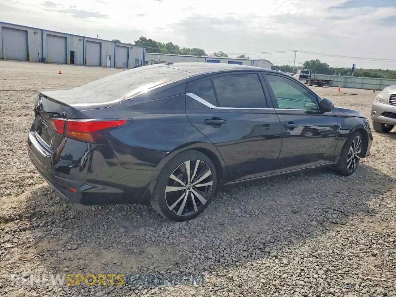 3 Photograph of a damaged car 1N4BL4CVXMN383832 NISSAN ALTIMA 2021