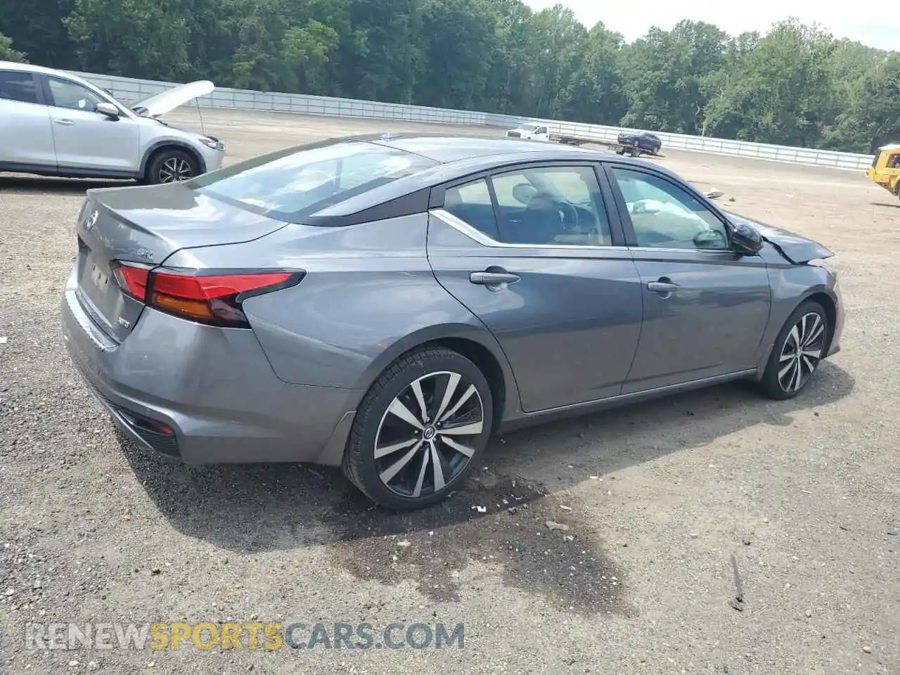3 Photograph of a damaged car 1N4BL4CW1MN364109 NISSAN ALTIMA 2021
