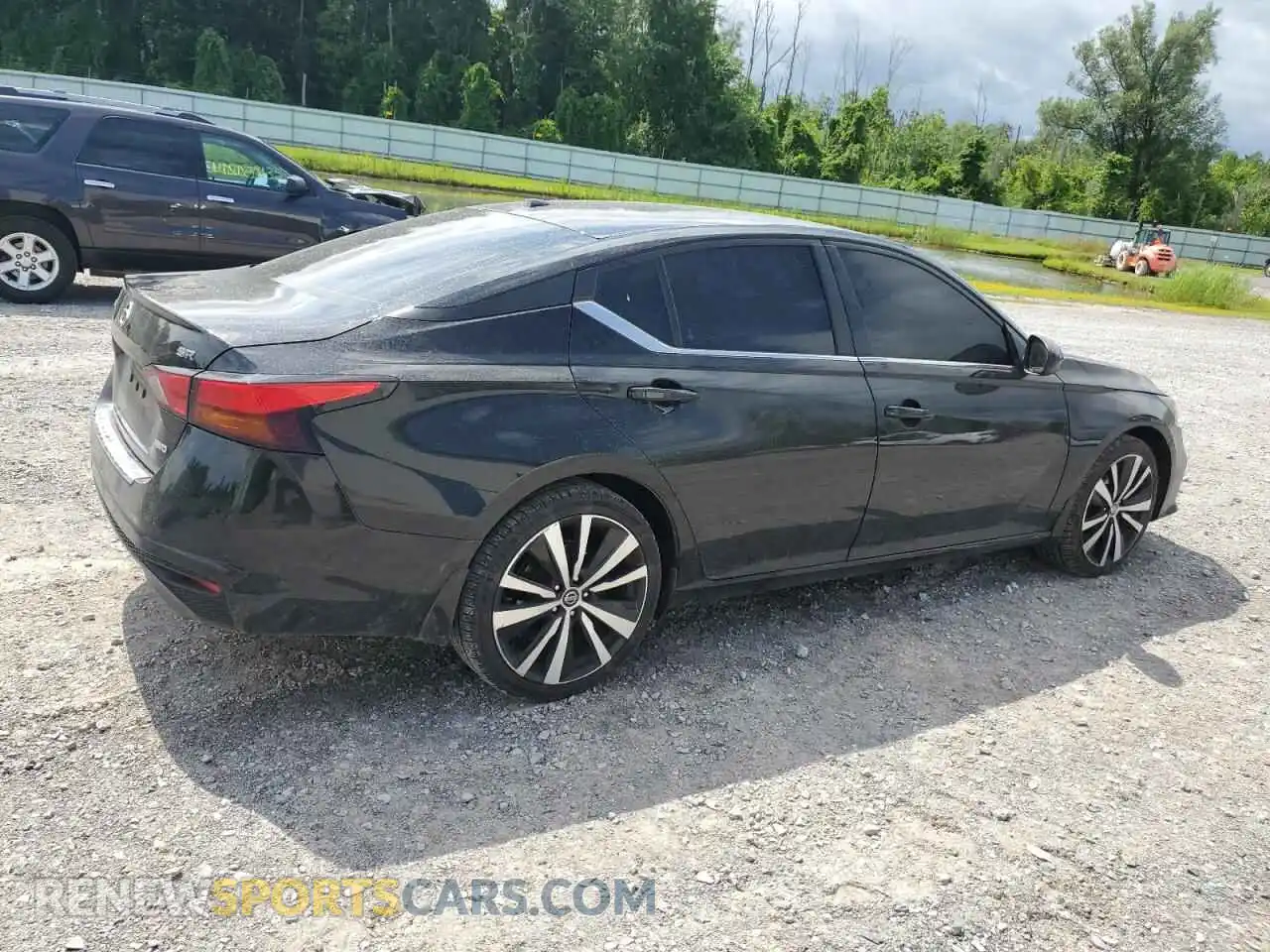 3 Photograph of a damaged car 1N4BL4CW2MN379864 NISSAN ALTIMA 2021