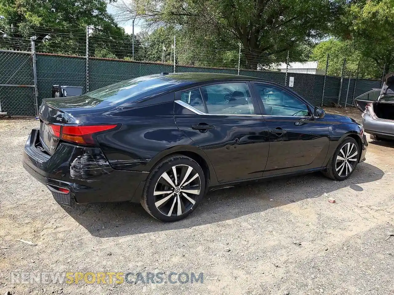 3 Photograph of a damaged car 1N4BL4CW5MN401629 NISSAN ALTIMA 2021