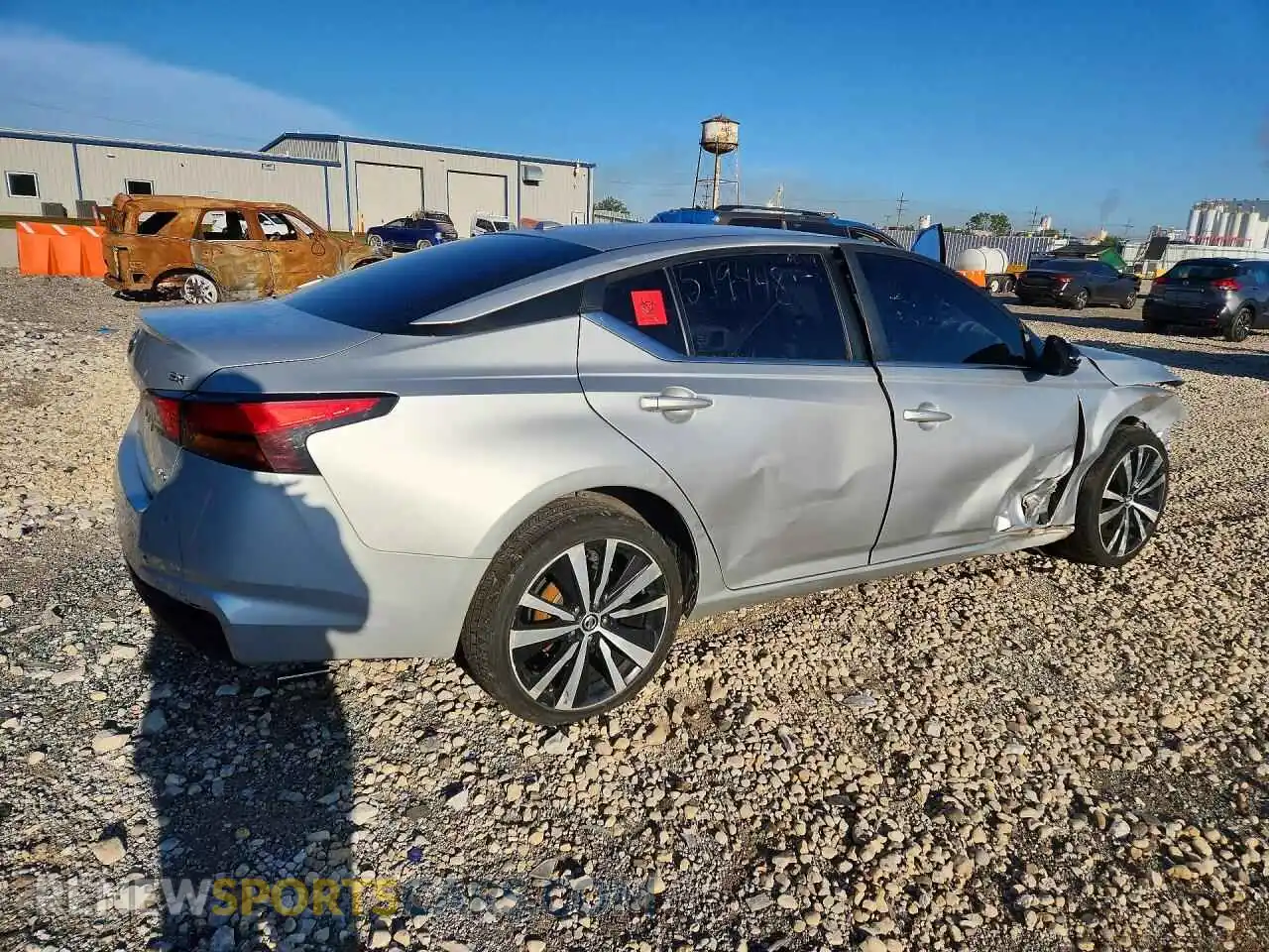 3 fotografías del automóvil dañado 1N4BL4CW6MN313754 NISSAN ALTIMA 2021