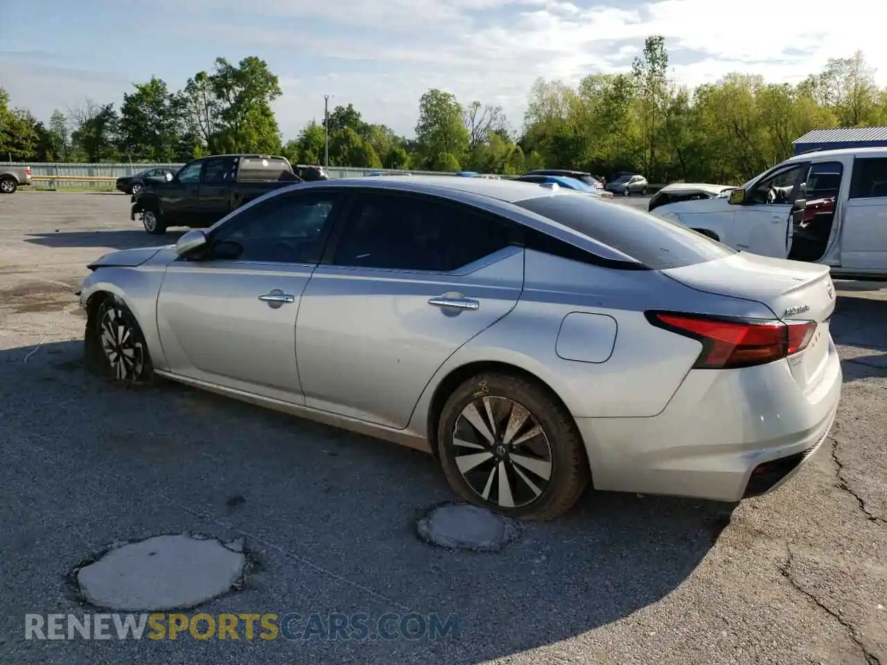 2 Photograph of a damaged car 1N4BL4DV5MN337369 NISSAN ALTIMA 2021