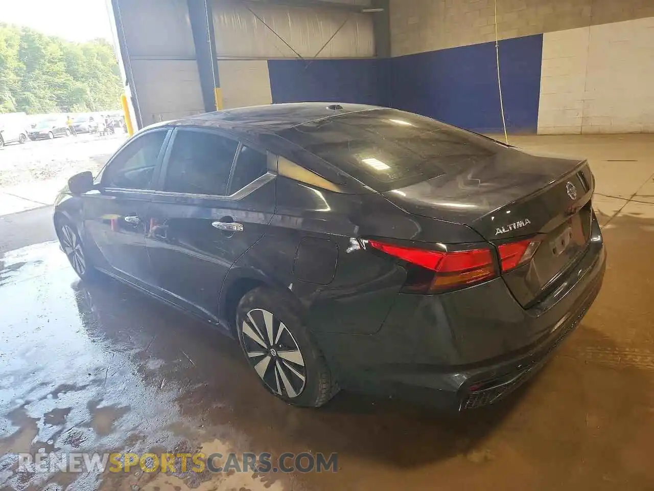 2 Photograph of a damaged car 1N4BL4DV5MN360425 NISSAN ALTIMA 2021