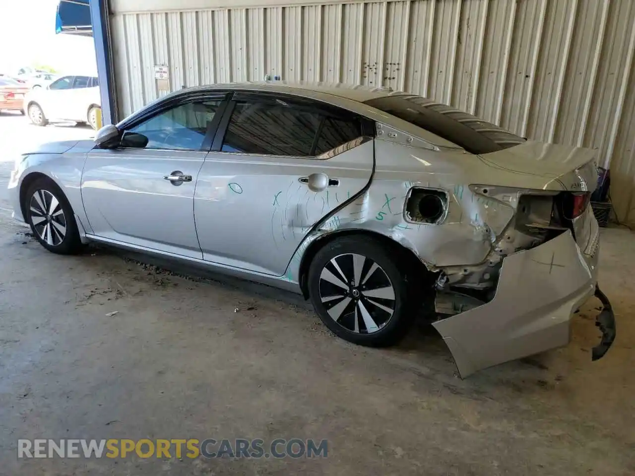 2 Photograph of a damaged car 1N4BL4DV6MN301528 NISSAN ALTIMA 2021