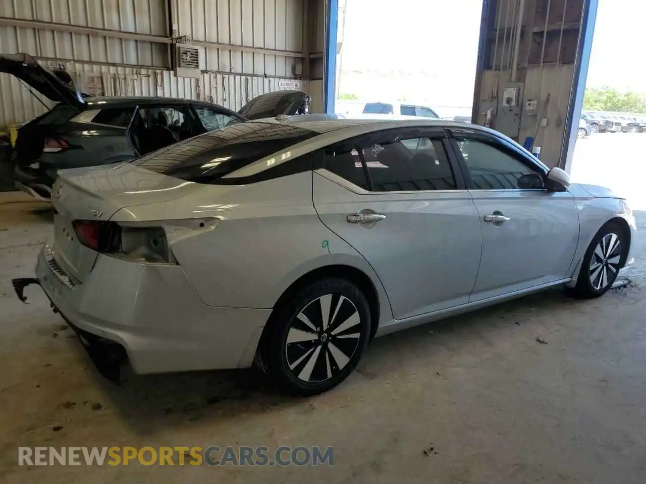 3 Photograph of a damaged car 1N4BL4DV6MN301528 NISSAN ALTIMA 2021