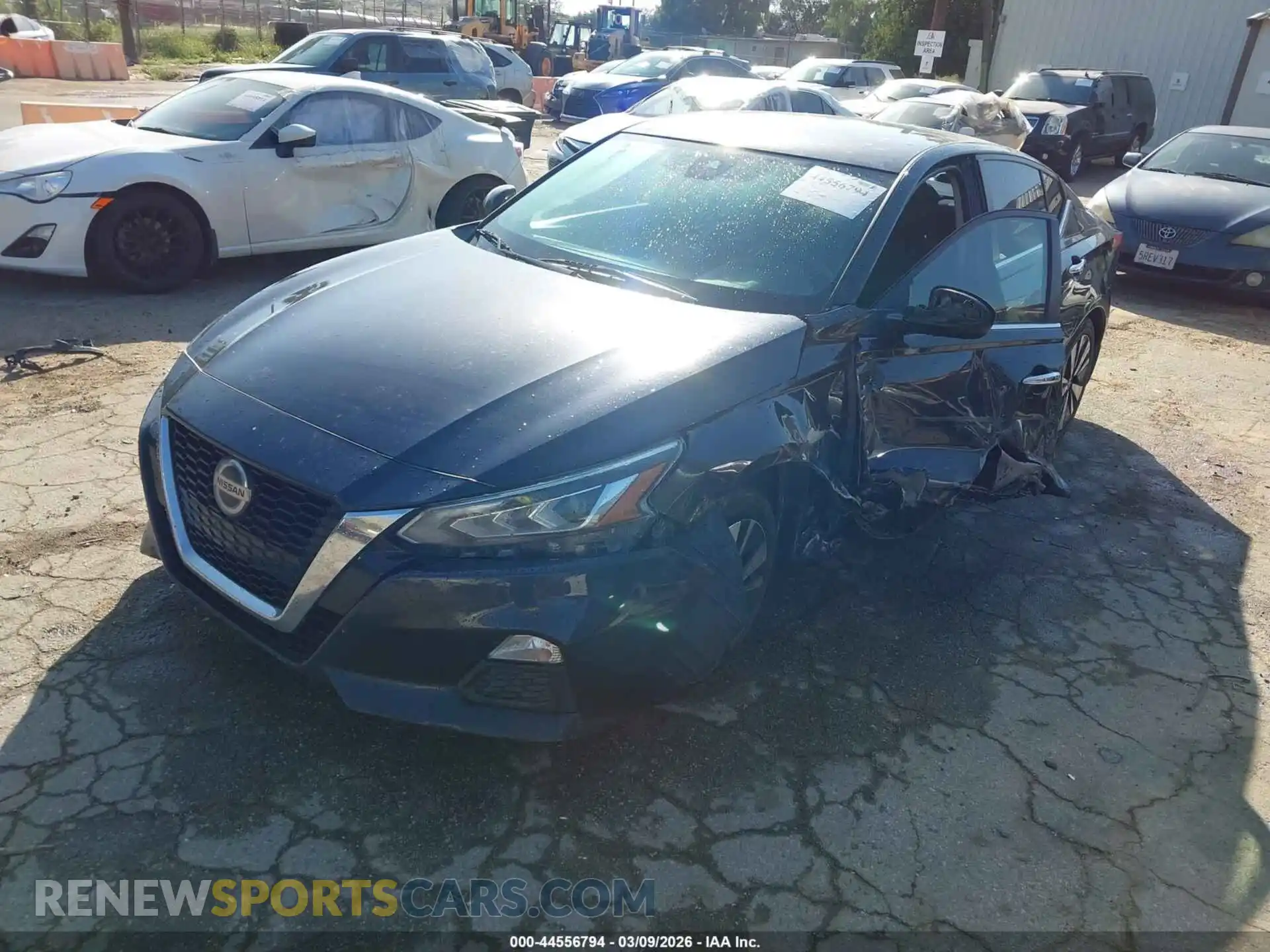 2 Photograph of a damaged car 1N4BL4DVXMN318283 NISSAN ALTIMA 2021
