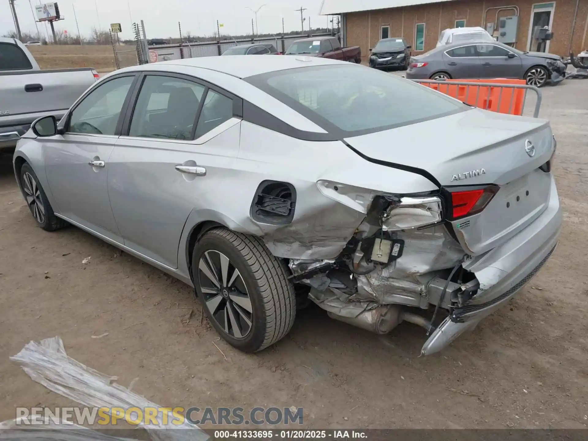 3 Photograph of a damaged car 1N4BL4DVXMN332362 NISSAN ALTIMA 2021