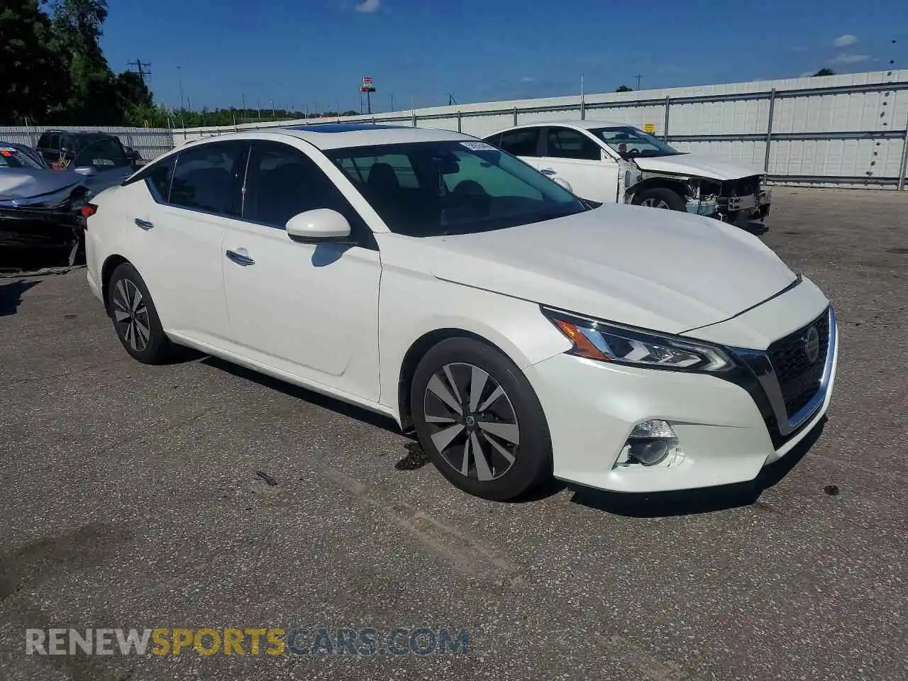3 Photograph of a damaged car 1N4BL4EV9MN325885 NISSAN ALTIMA 2021