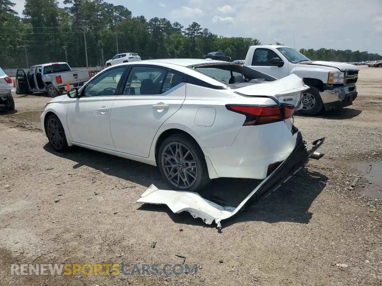 2 fotografías del automóvil dañado 1N4AL4CV1RN397640 NISSAN ALTIMA 2024