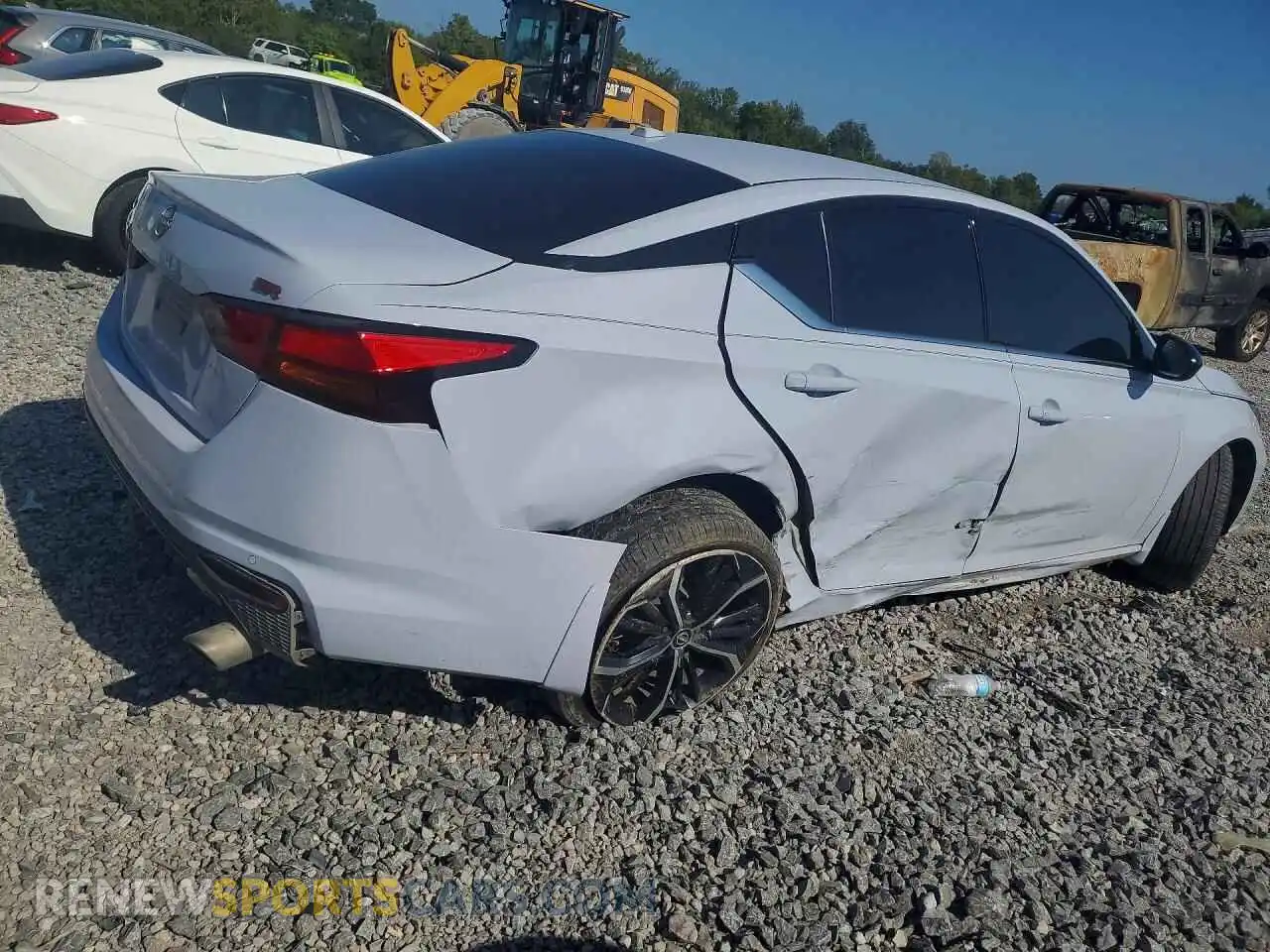 3 Photograph of a damaged car 1N4BL4CV4RN404875 NISSAN ALTIMA 2024