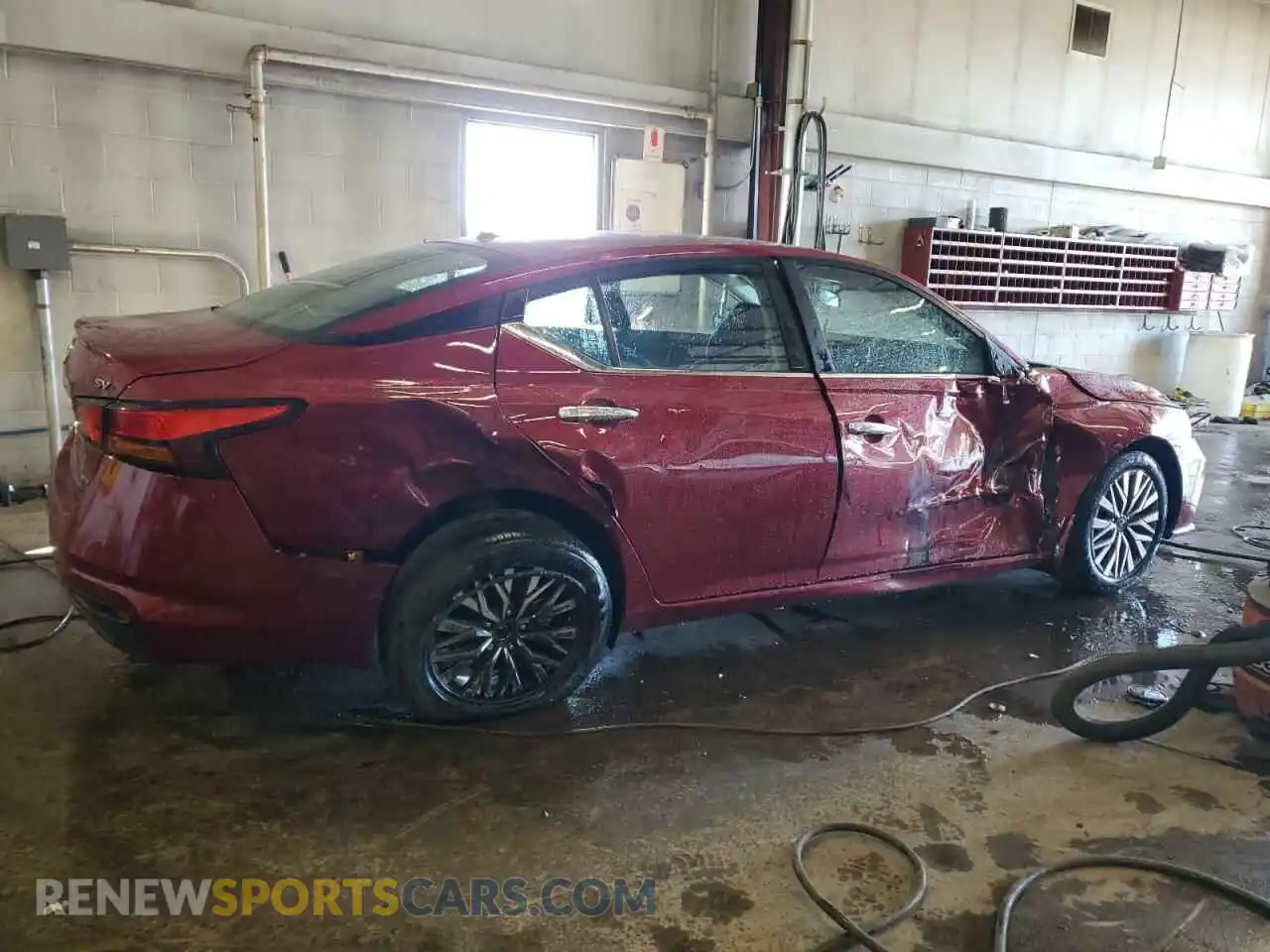 3 Photograph of a damaged car 1N4BL4DW3RN396629 NISSAN ALTIMA 2024