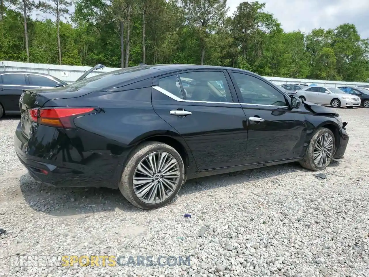 3 Photograph of a damaged car 1N4BL4EWXRN343473 NISSAN ALTIMA 2024