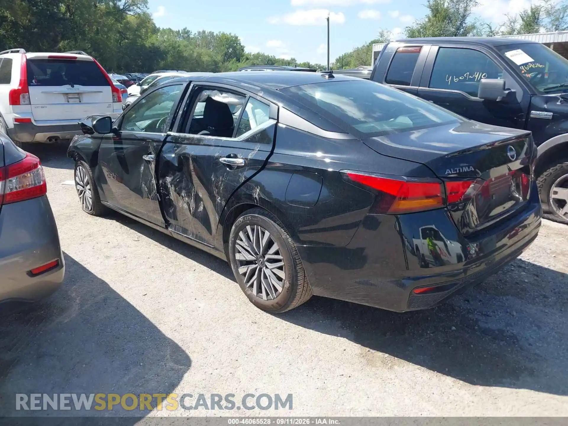 3 Photograph of a damaged car 1N4BL4DVXSN401466 NISSAN ALTIMA 2025
