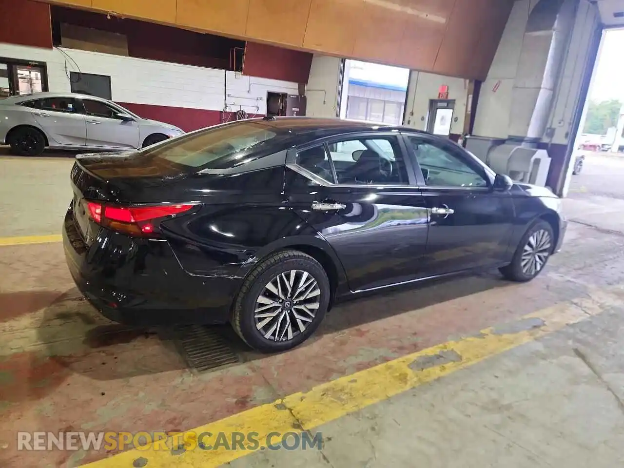 3 Photograph of a damaged car 1N4BL4DW1SN322986 NISSAN ALTIMA 2025