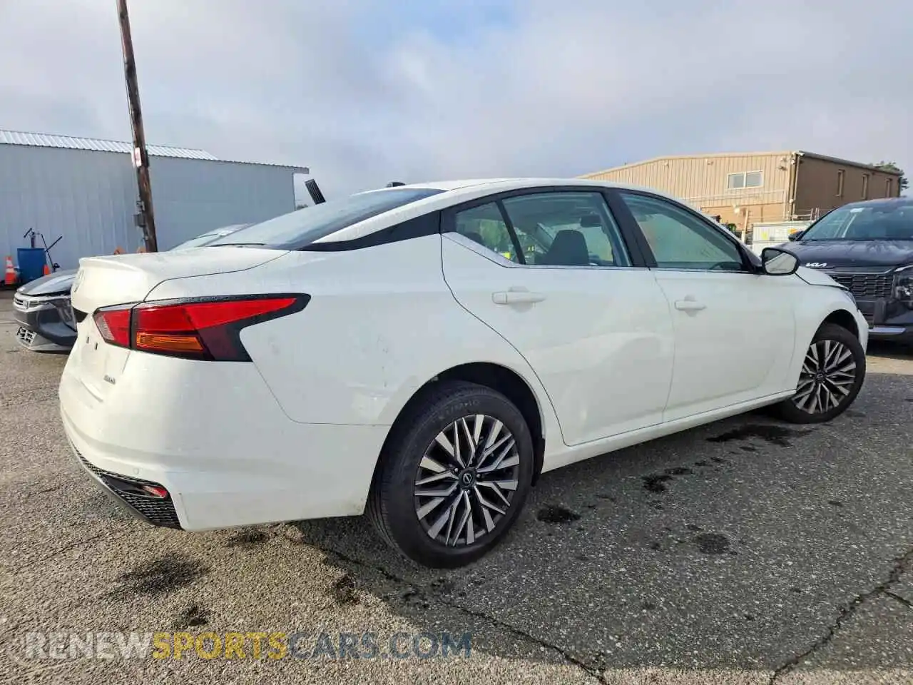 3 Photograph of a damaged car 1N4BL4DW9TN320906 NISSAN ALTIMA 2026