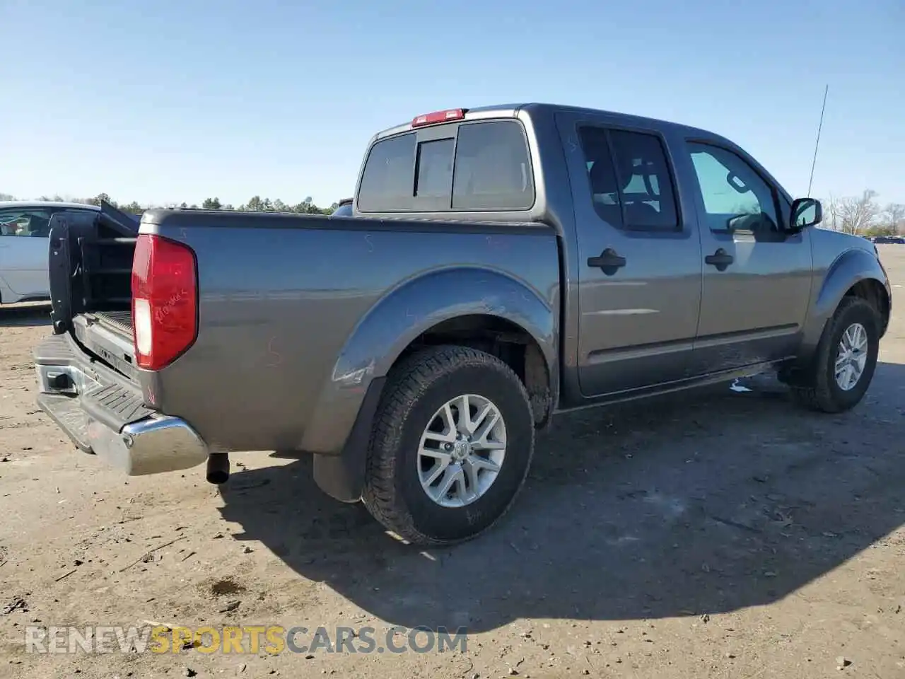 3 Photograph of a damaged car 1N6AD0EV5KN767830 NISSAN FRONTIER 2019