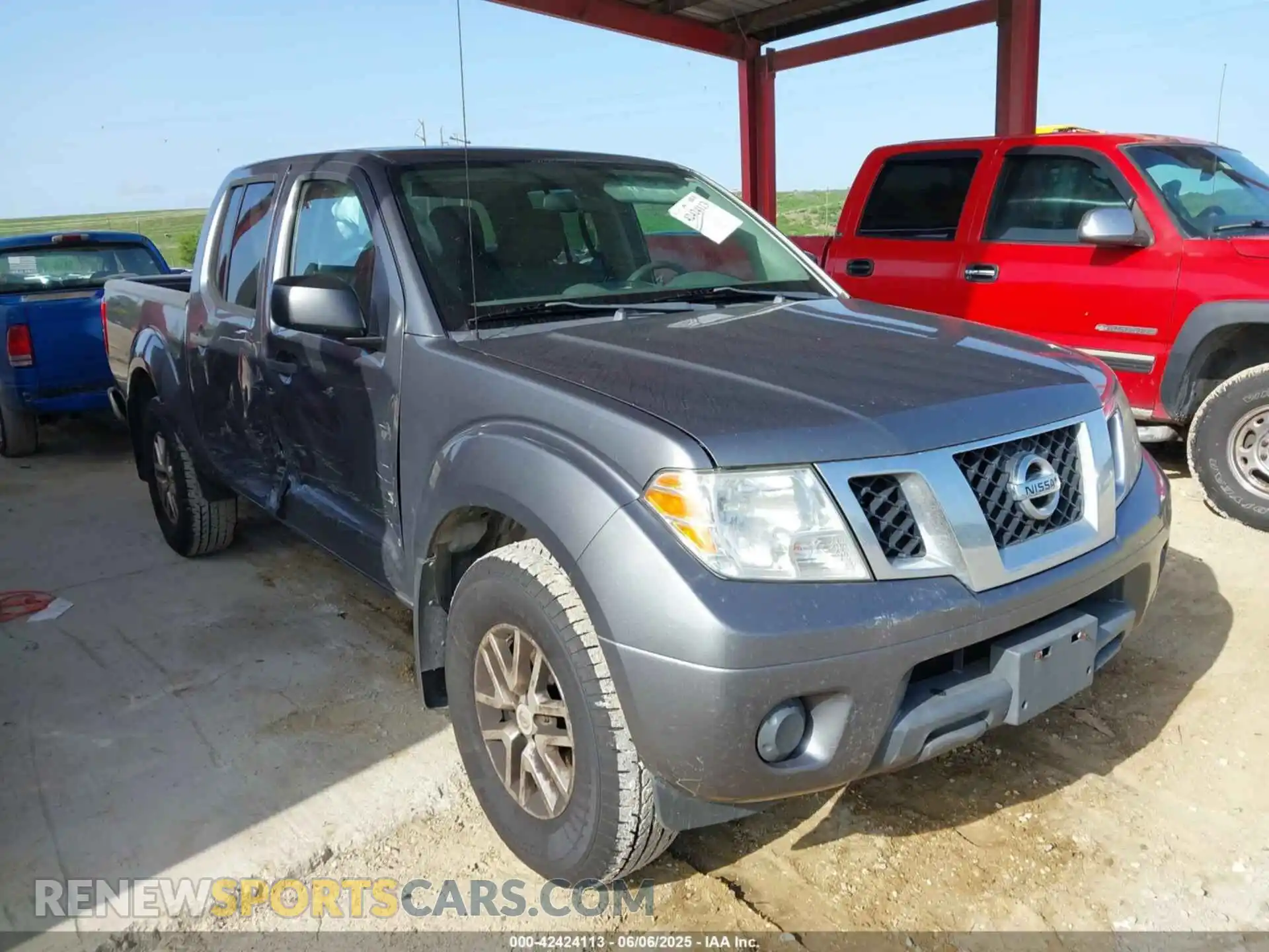 1 Photograph of a damaged car 1N6AD0EV8KN752321 NISSAN FRONTIER 2019
