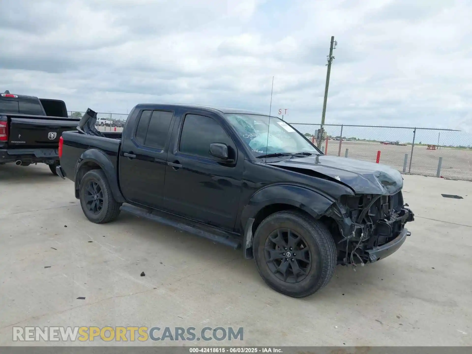 1 Photograph of a damaged car 1N6ED0EA1LN721296 NISSAN FRONTIER 2020