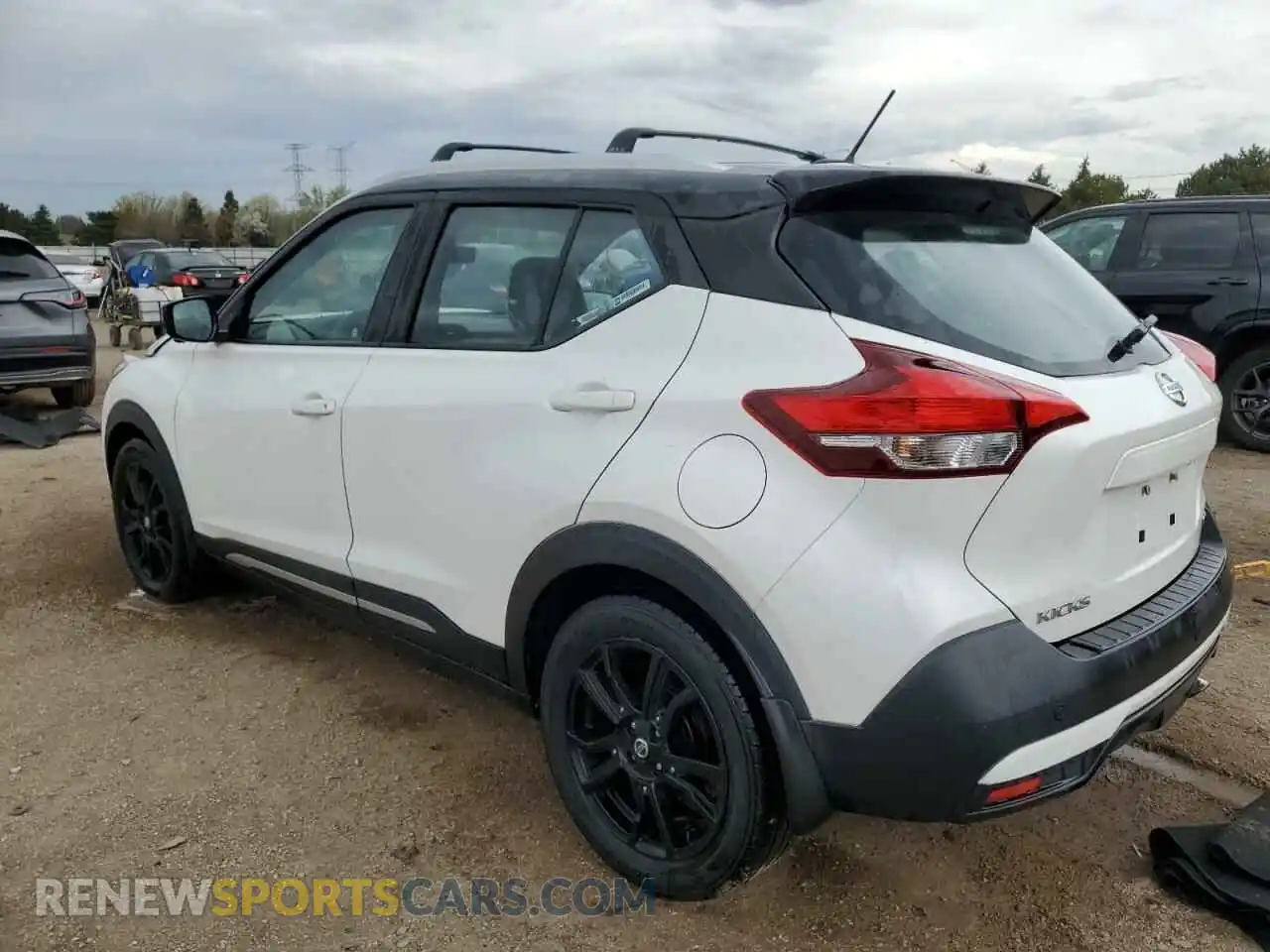 2 Photograph of a damaged car 3N1CP5CU0KL488427 NISSAN KICKS 2019