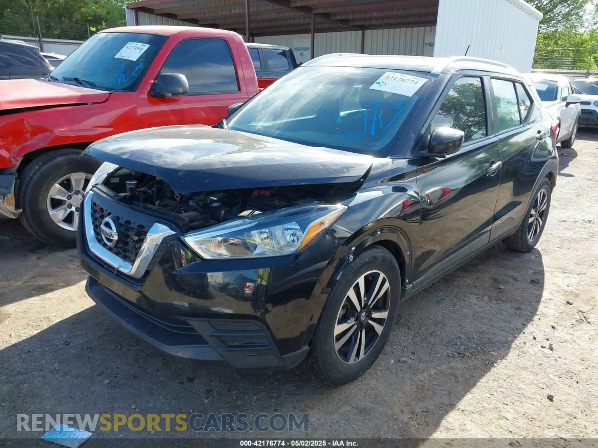 2 Photograph of a damaged car 3N1CP5CU0KL554345 NISSAN KICKS 2019