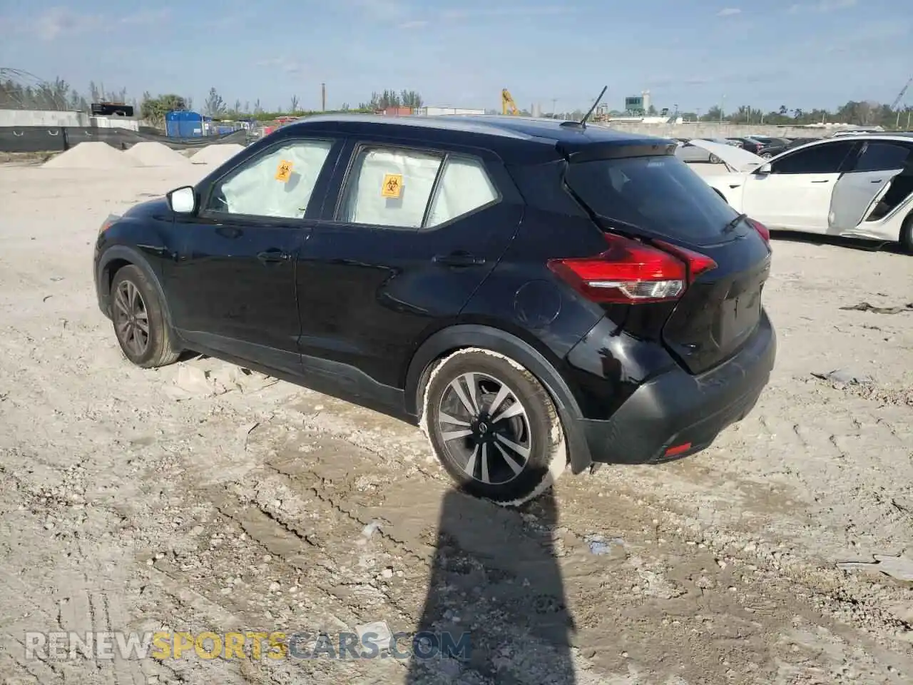 2 Photograph of a damaged car 3N1CP5CU1KL470132 NISSAN KICKS 2019