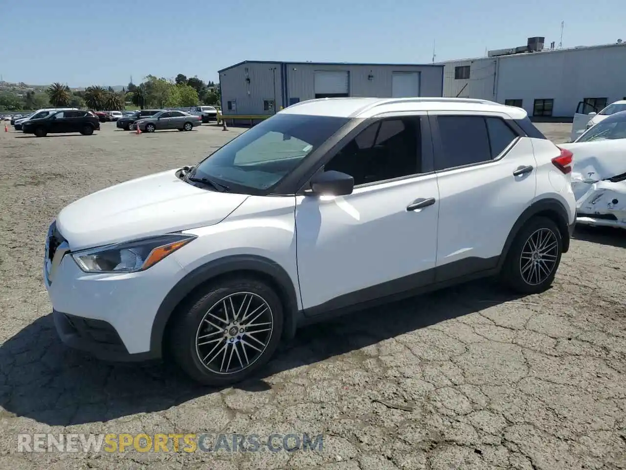 1 Photograph of a damaged car 3N1CP5CU1KL495287 NISSAN KICKS 2019