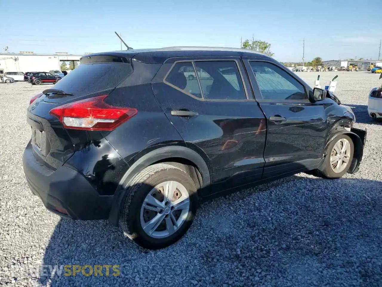 3 Photograph of a damaged car 3N1CP5CU1KL504442 NISSAN KICKS 2019