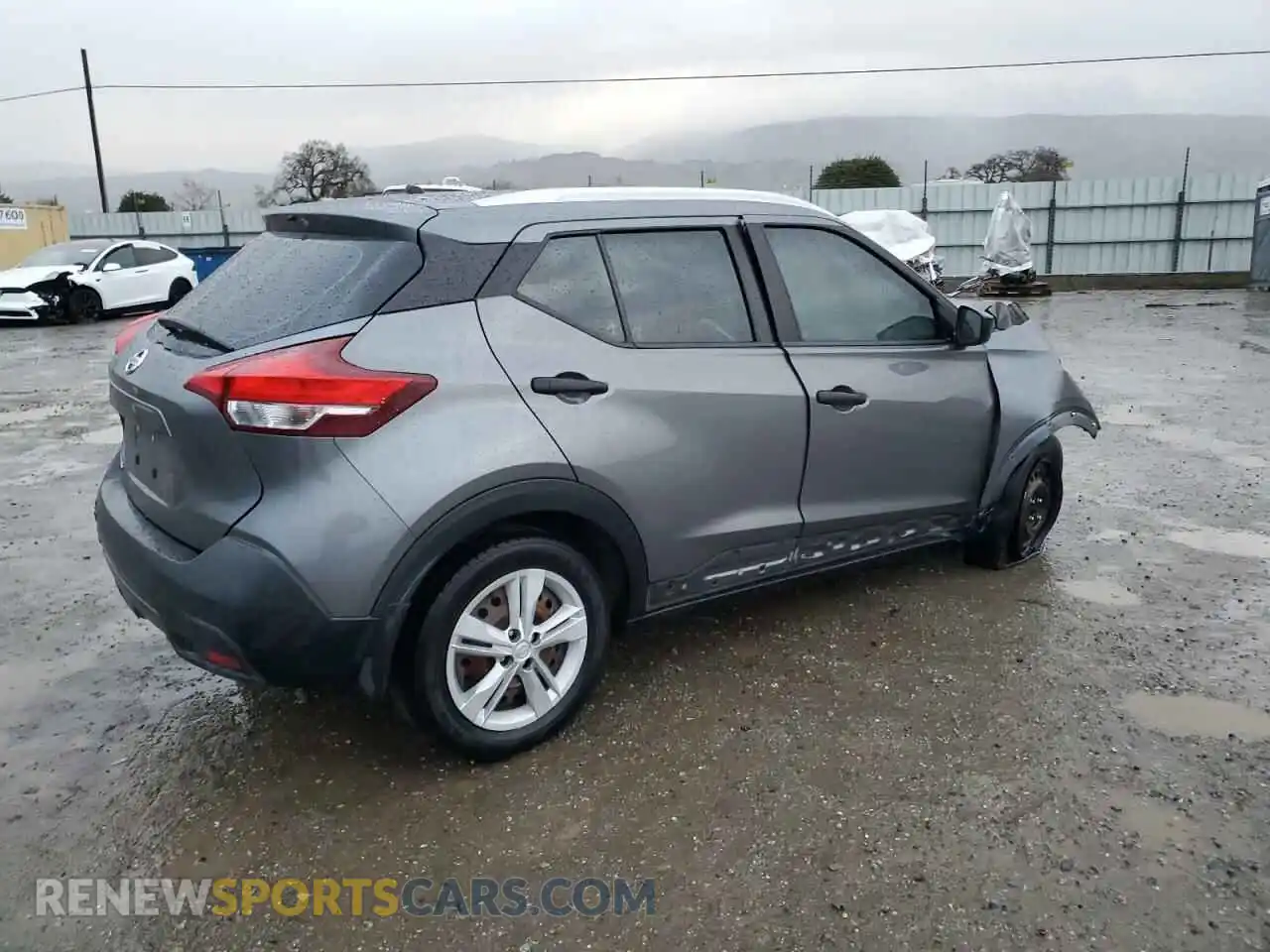 3 Photograph of a damaged car 3N1CP5CU1KL516428 NISSAN KICKS 2019