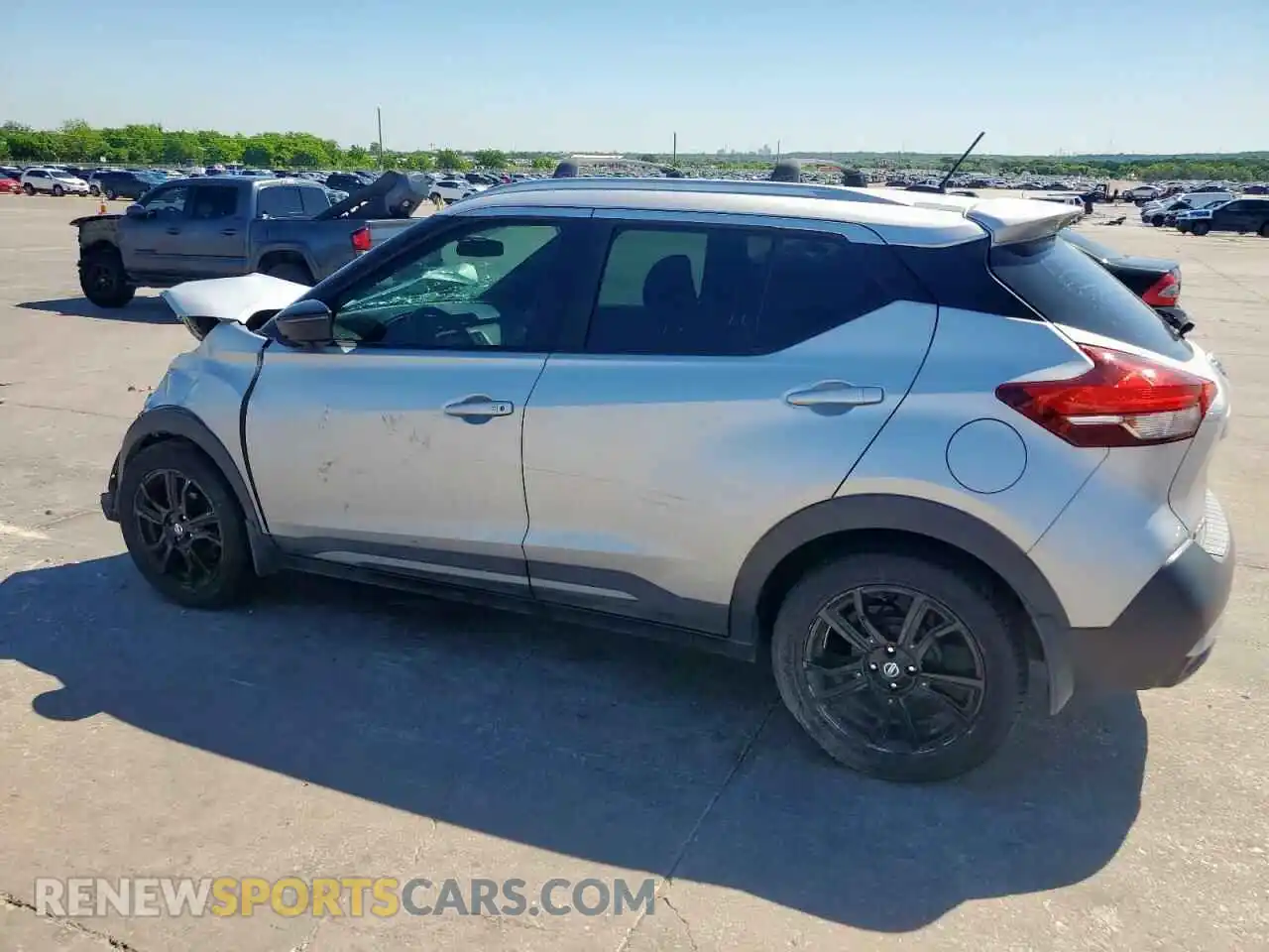 2 Photograph of a damaged car 3N1CP5CU2KL514008 NISSAN KICKS 2019