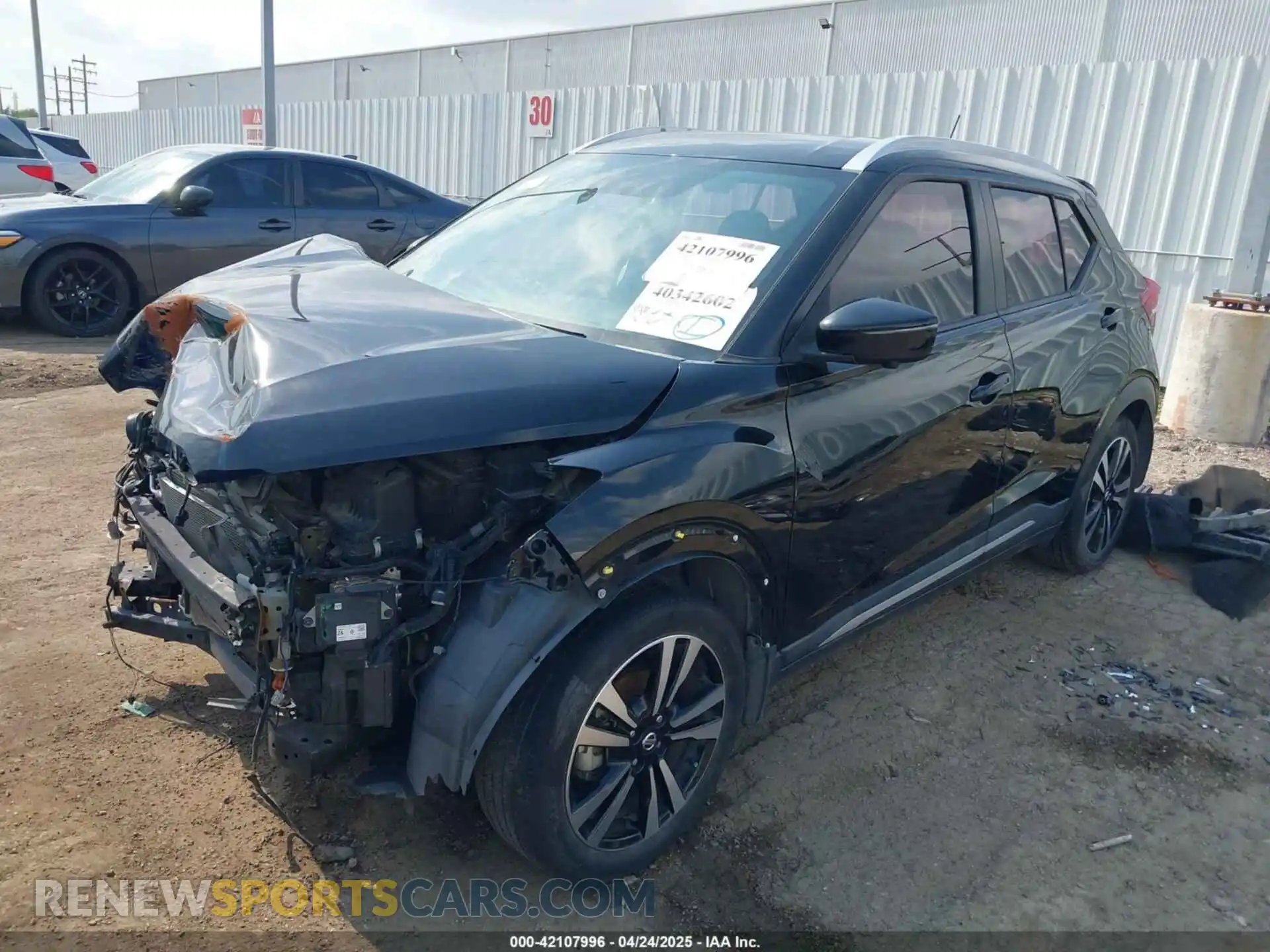 2 Photograph of a damaged car 3N1CP5CU2KL528359 NISSAN KICKS 2019