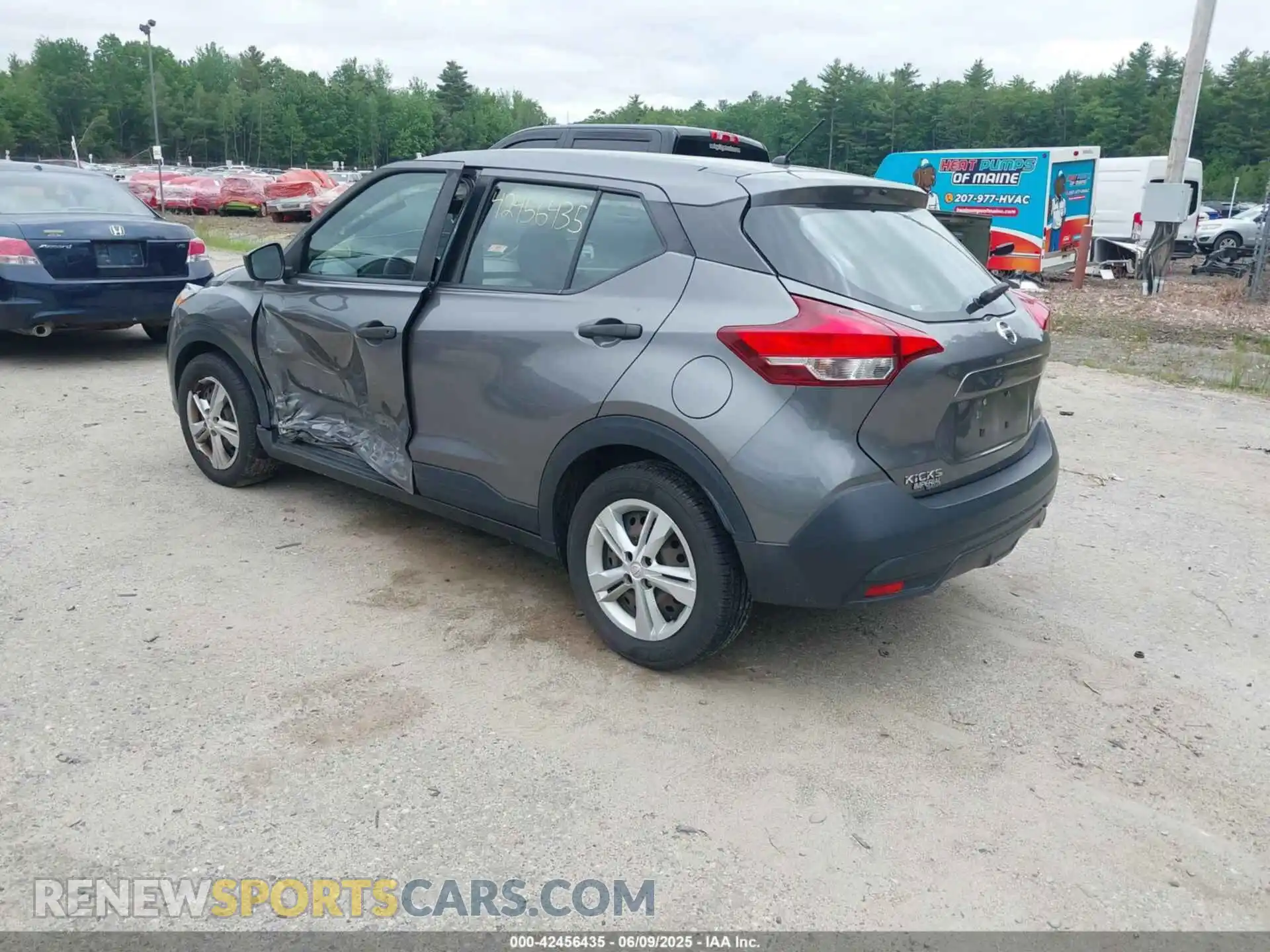3 Photograph of a damaged car 3N1CP5CU3KL499194 NISSAN KICKS 2019