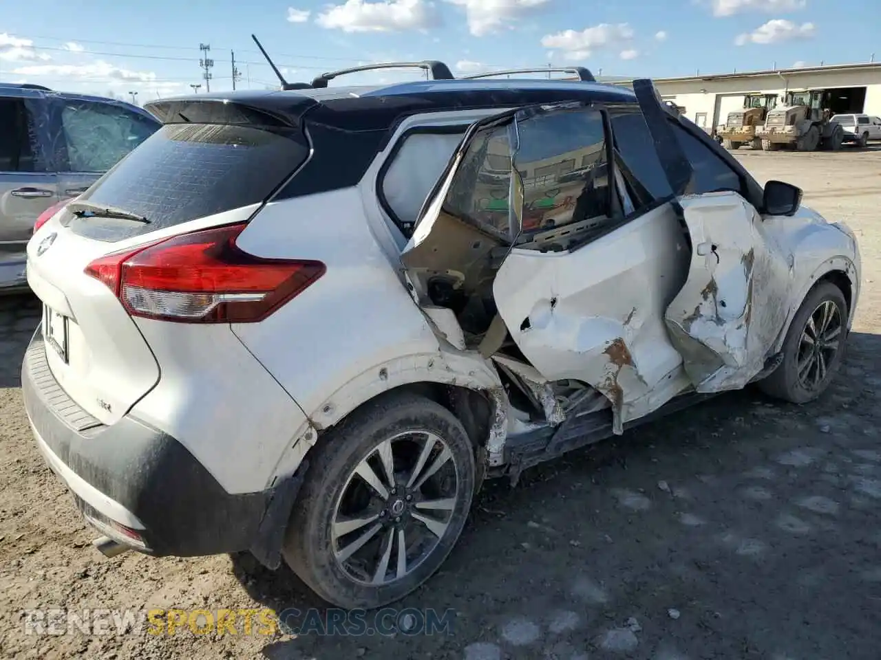 3 Photograph of a damaged car 3N1CP5CU3KL515233 NISSAN KICKS 2019