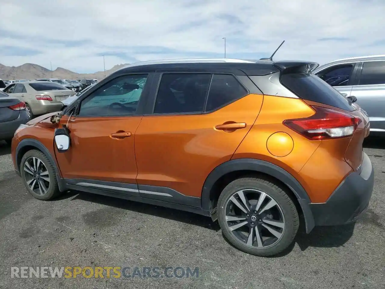 2 Photograph of a damaged car 3N1CP5CU3KL562052 NISSAN KICKS 2019