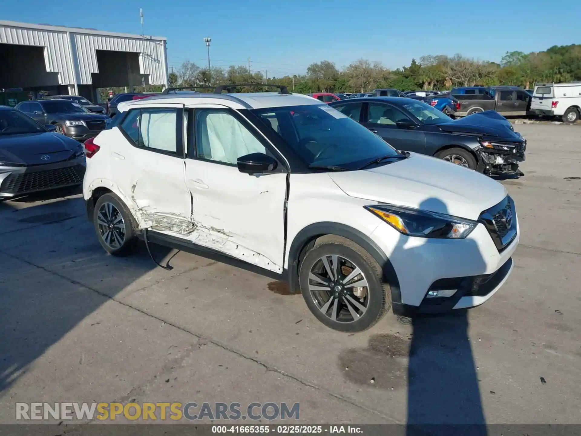 1 Photograph of a damaged car 3N1CP5CU4KL477933 NISSAN KICKS 2019