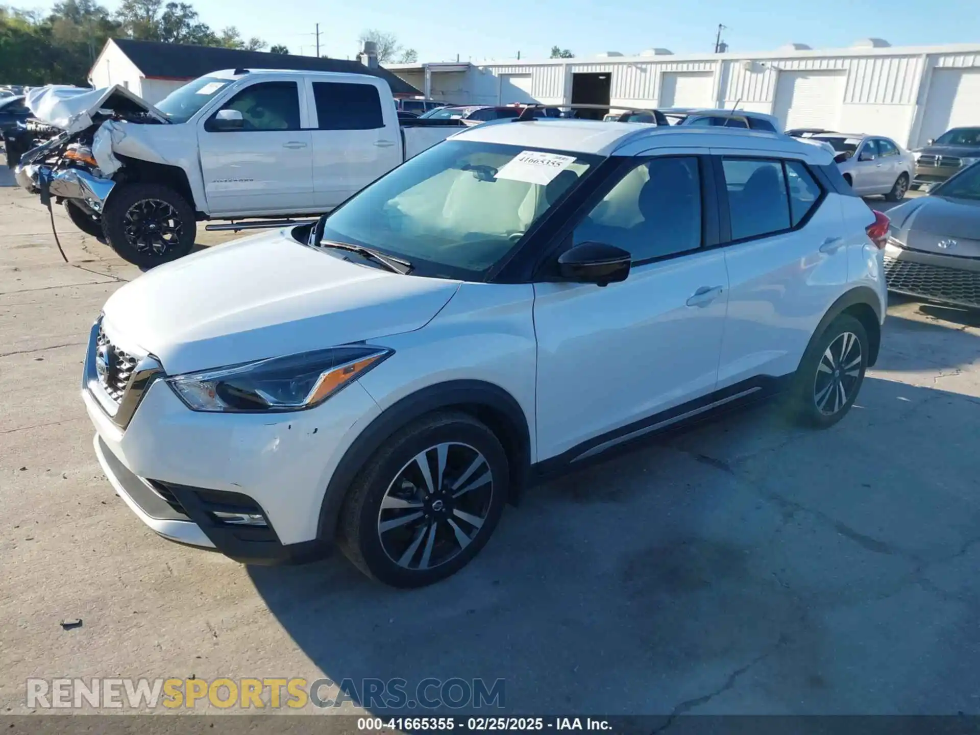 2 Photograph of a damaged car 3N1CP5CU4KL477933 NISSAN KICKS 2019