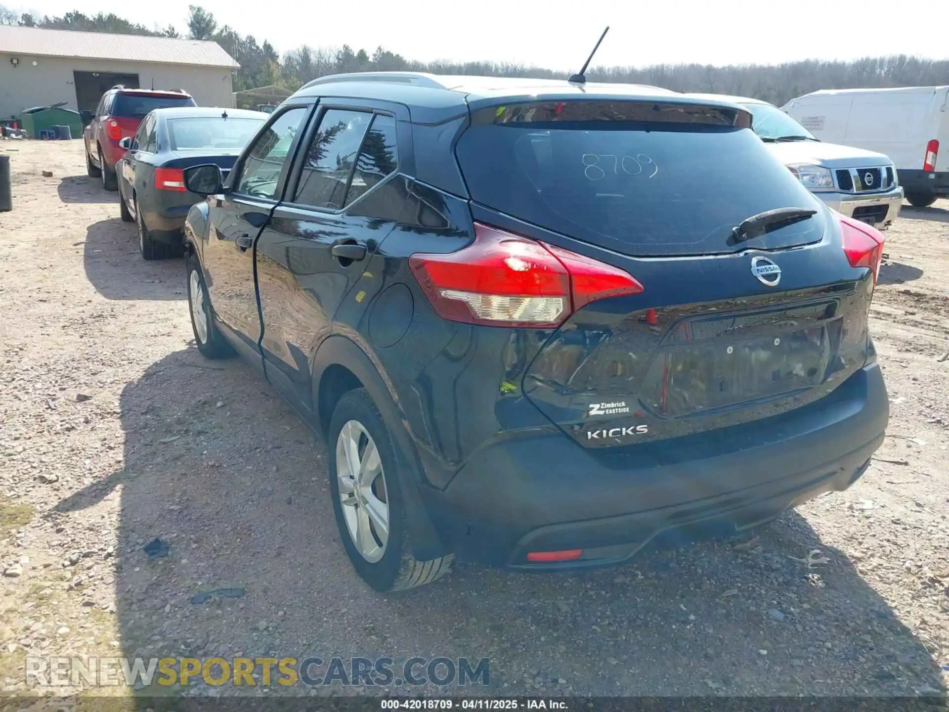 3 Photograph of a damaged car 3N1CP5CU4KL478368 NISSAN KICKS 2019