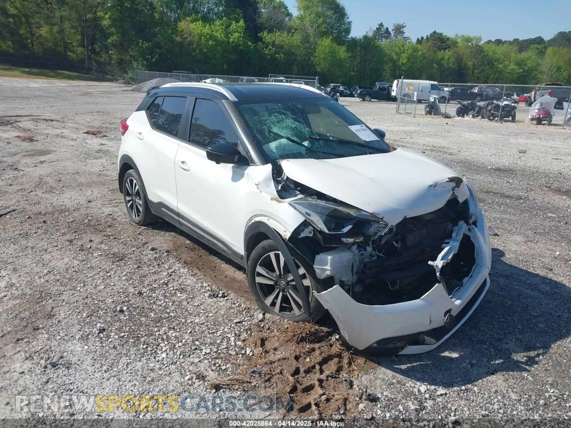 1 Photograph of a damaged car 3N1CP5CU4KL501860 NISSAN KICKS 2019