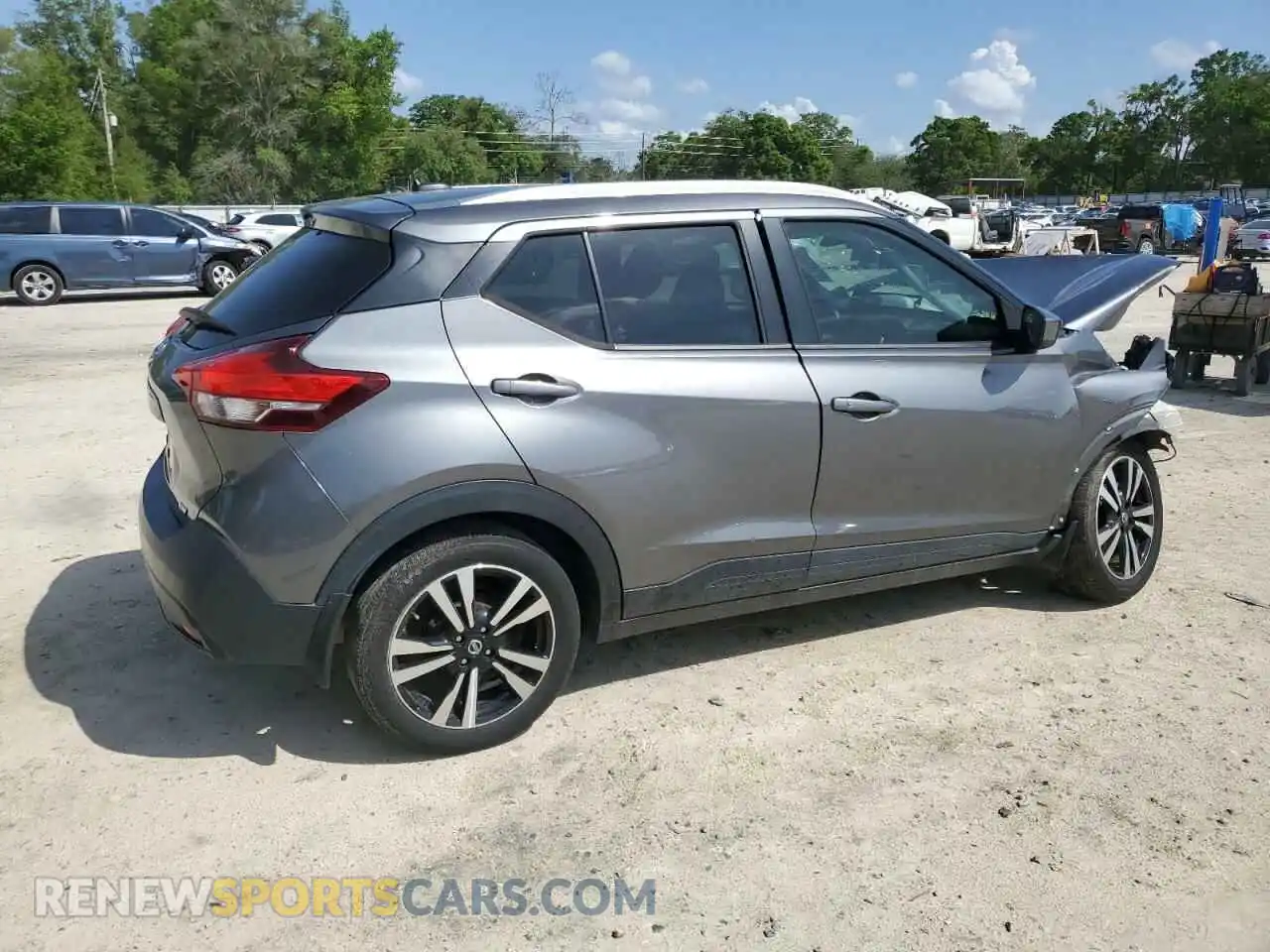 3 Photograph of a damaged car 3N1CP5CU4KL536723 NISSAN KICKS 2019