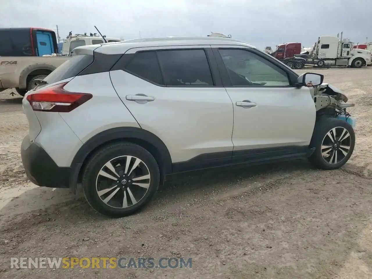 3 Фотография поврежденного автомобиля 3N1CP5CU4KL549312 NISSAN KICKS 2019