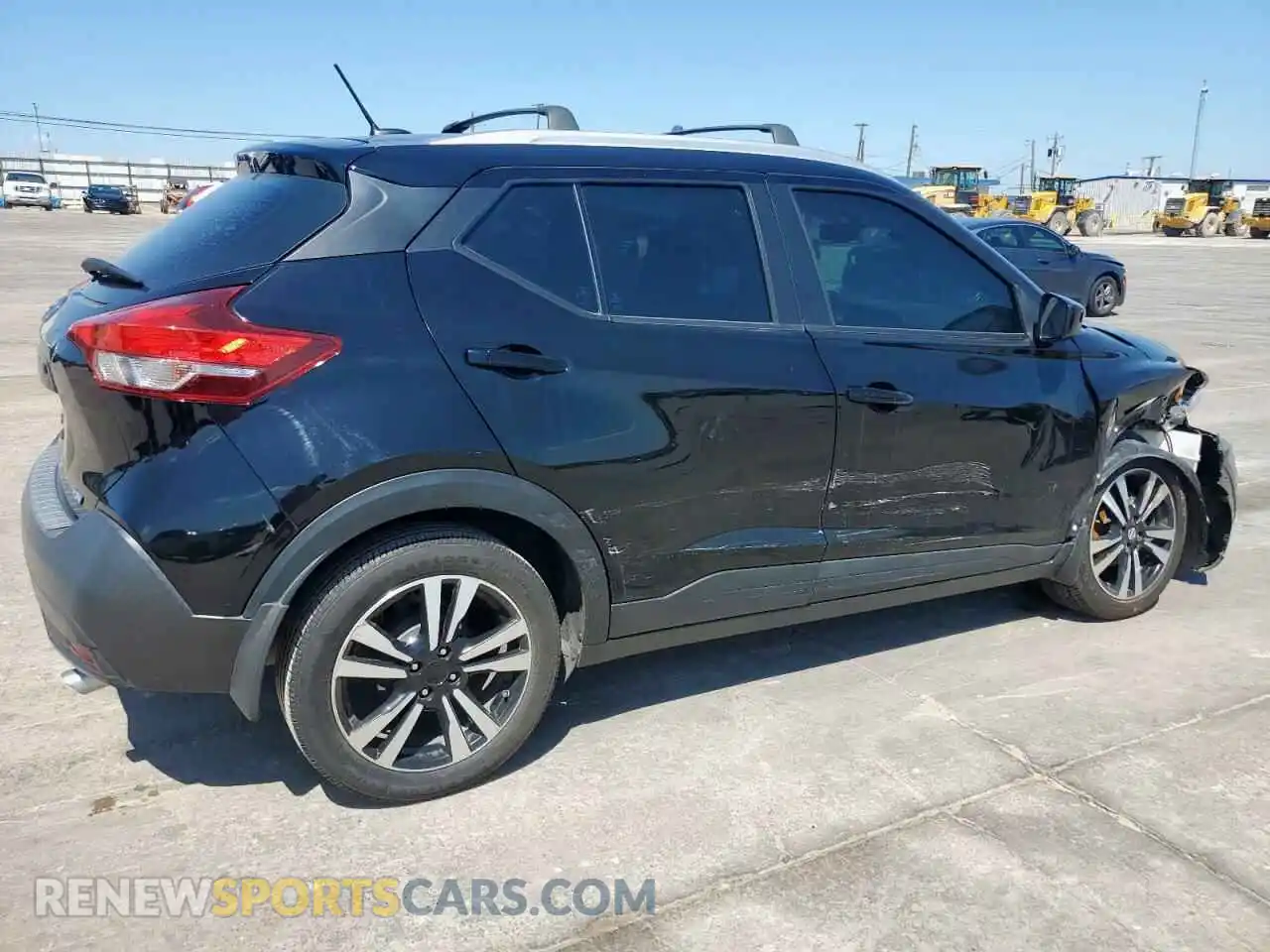 3 Photograph of a damaged car 3N1CP5CU4KL564134 NISSAN KICKS 2019