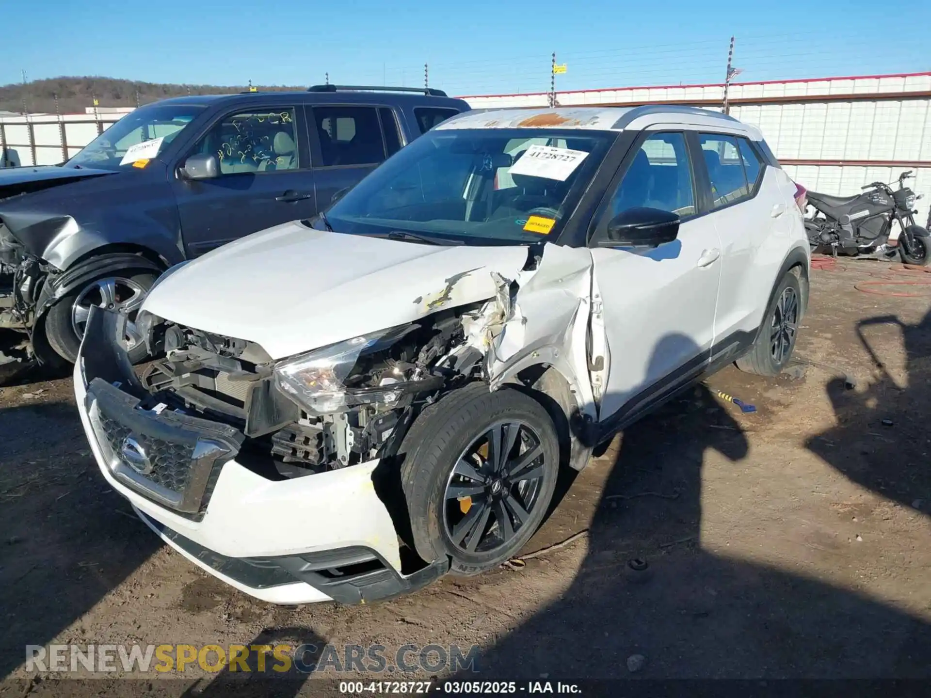2 Photograph of a damaged car 3N1CP5CU5KL509370 NISSAN KICKS 2019