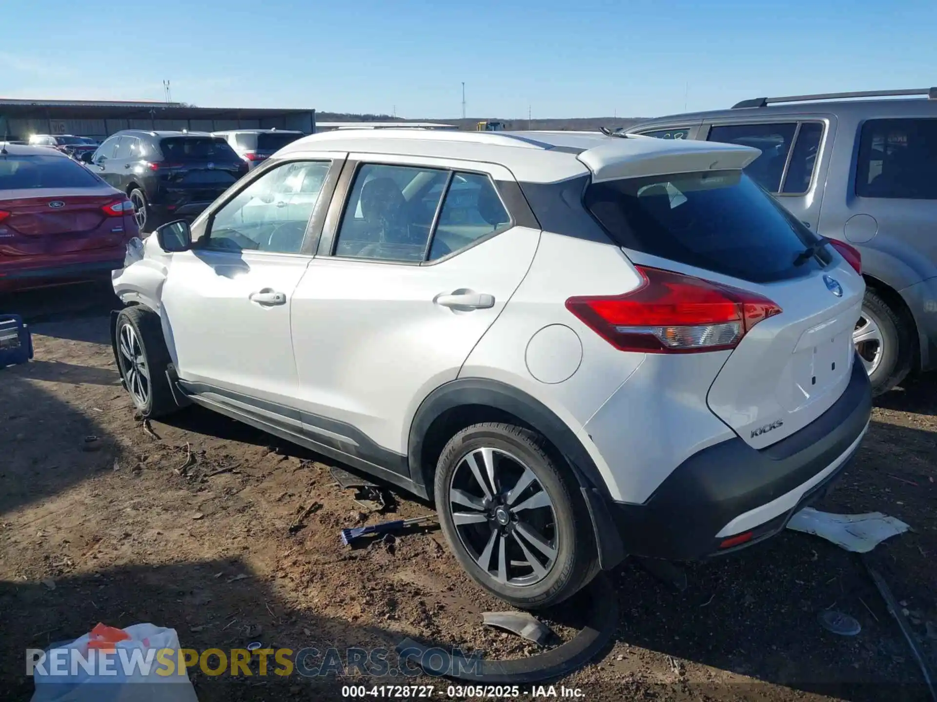 3 Photograph of a damaged car 3N1CP5CU5KL509370 NISSAN KICKS 2019