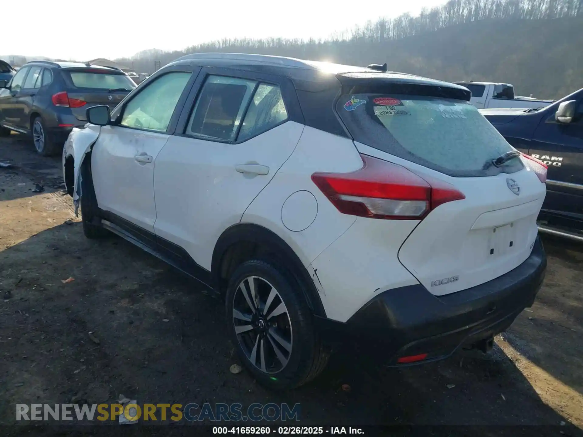 3 Photograph of a damaged car 3N1CP5CU5KL550663 NISSAN KICKS 2019