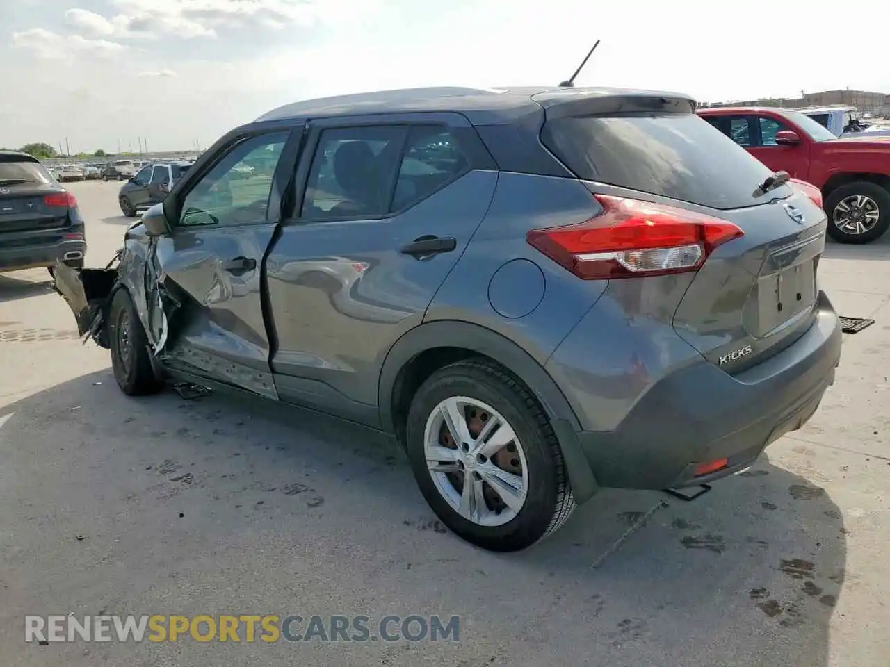 2 Photograph of a damaged car 3N1CP5CU5KL565860 NISSAN KICKS 2019