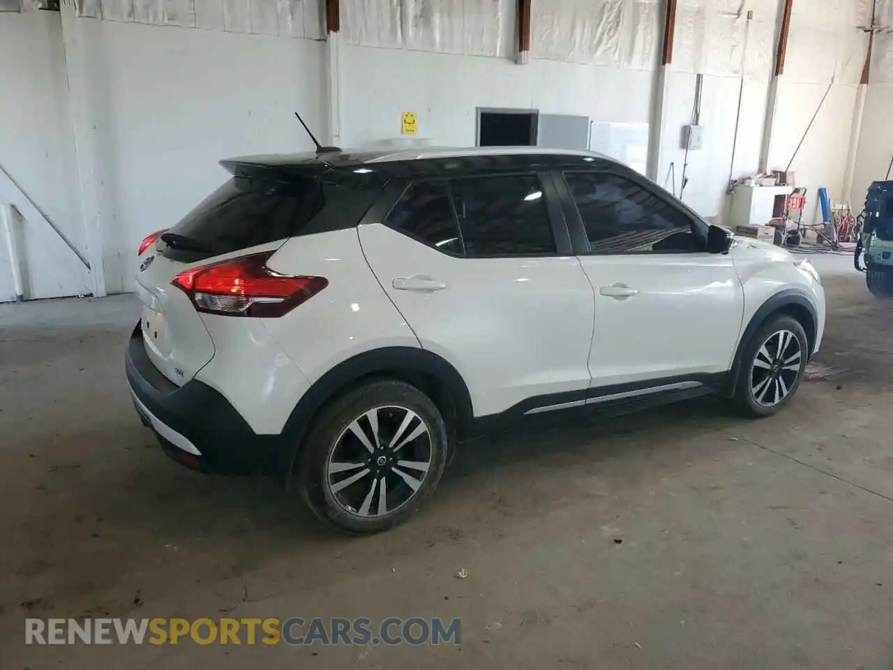 3 Photograph of a damaged car 3N1CP5CU6KL502184 NISSAN KICKS 2019