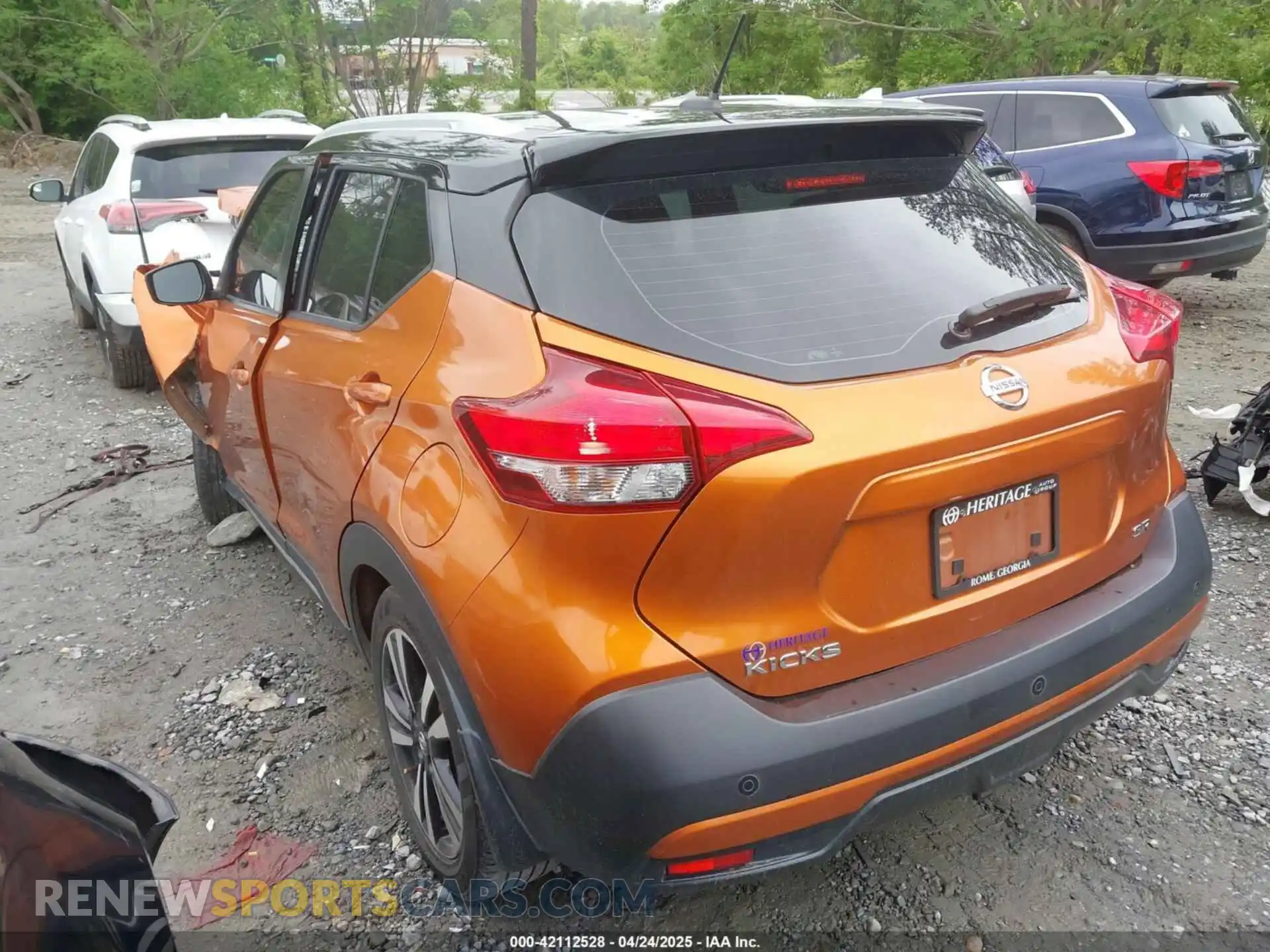 3 Photograph of a damaged car 3N1CP5CU6KL554320 NISSAN KICKS 2019