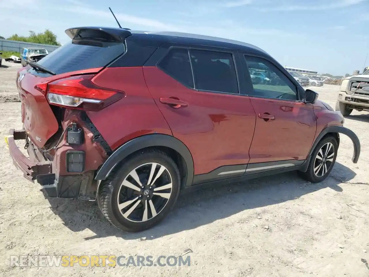 3 Photograph of a damaged car 3N1CP5CU7KL527837 NISSAN KICKS 2019