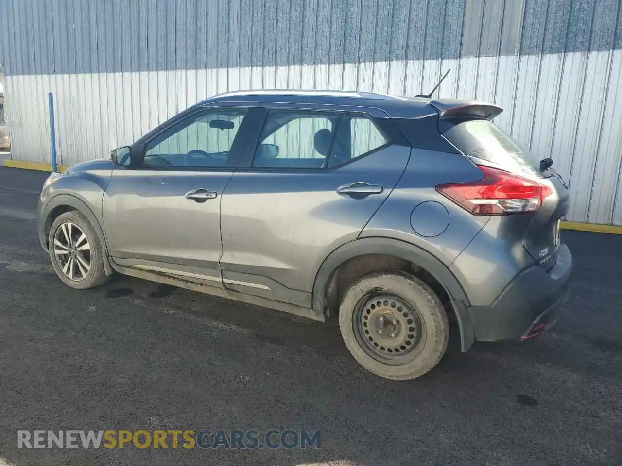 2 Photograph of a damaged car 3N1CP5CU7KL529443 NISSAN KICKS 2019